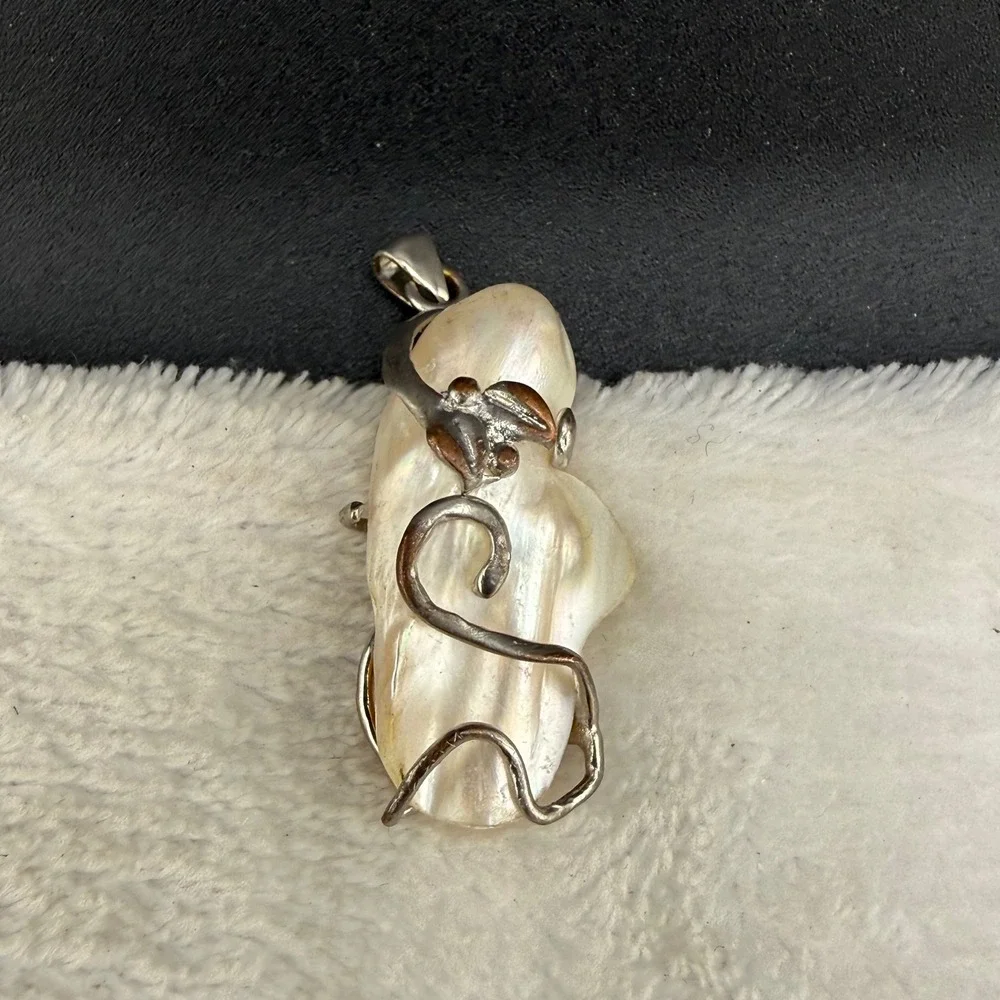 Vintage Blister Pearl Pendant Mabe White 18KGP Iridescent  Floral READ